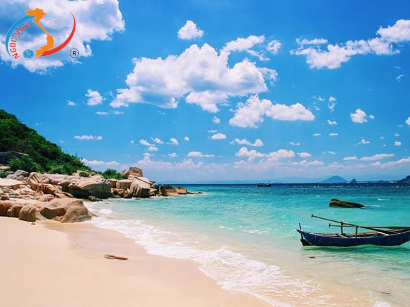 TOUR PHU YEN - DA DIA REEF - VUNG RO BAY - 3 DAYS 3 NIGHTS - BY TRAIN