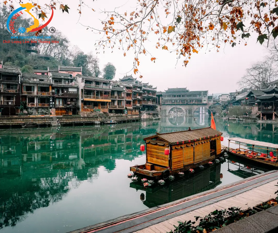 ZHANGJIAJIE- FENGHUANG ANCIENT TOWN