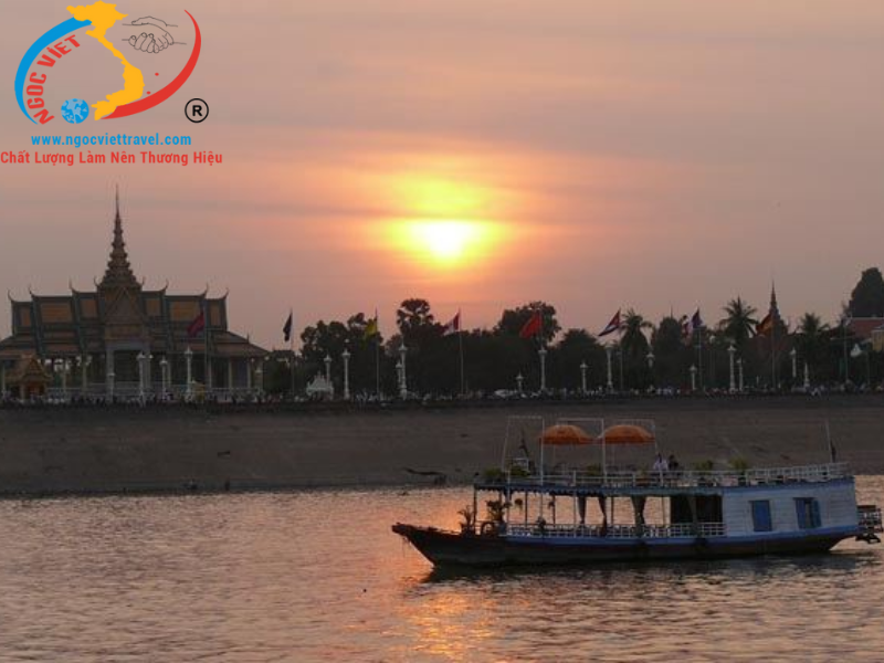 TOUR CAMPUCHIA, SIEM REAP - PHNOM PENH - LỐI VỀ ANGKOR - XE LIMOUSINE, KS 4 SAO